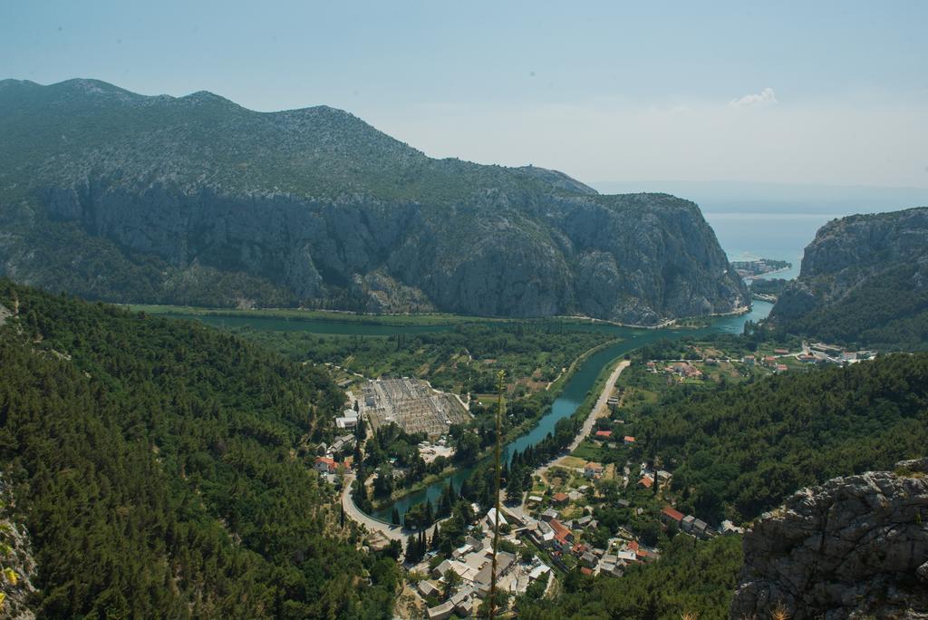 Apartments Nives Suhi Potok Jesenice  Bagian luar foto