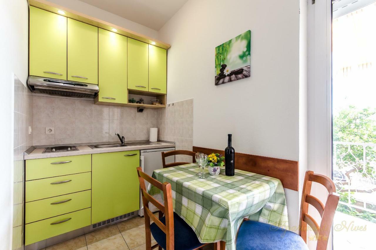 Apartments Nives Suhi Potok Jesenice  Bagian luar foto