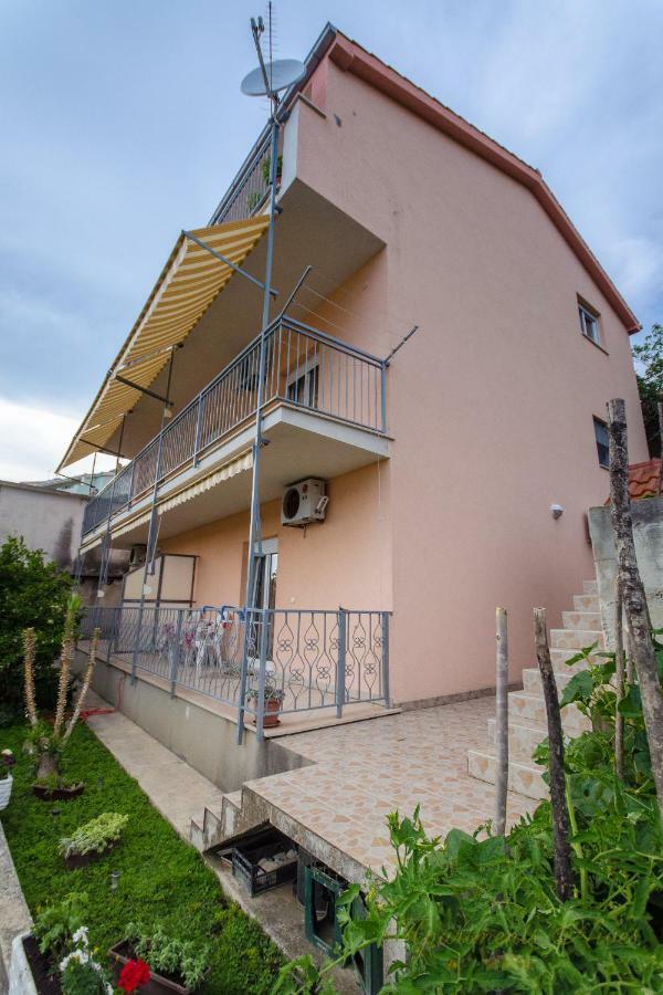 Apartments Nives Suhi Potok Jesenice  Bagian luar foto