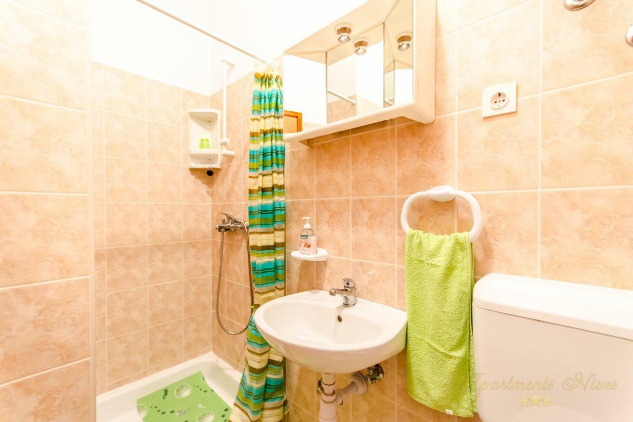 Apartments Nives Suhi Potok Jesenice  Bagian luar foto